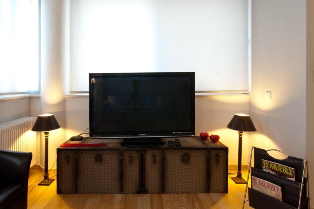 Acropolis Luxury Apartment With Balcony Athens Ngoại thất bức ảnh