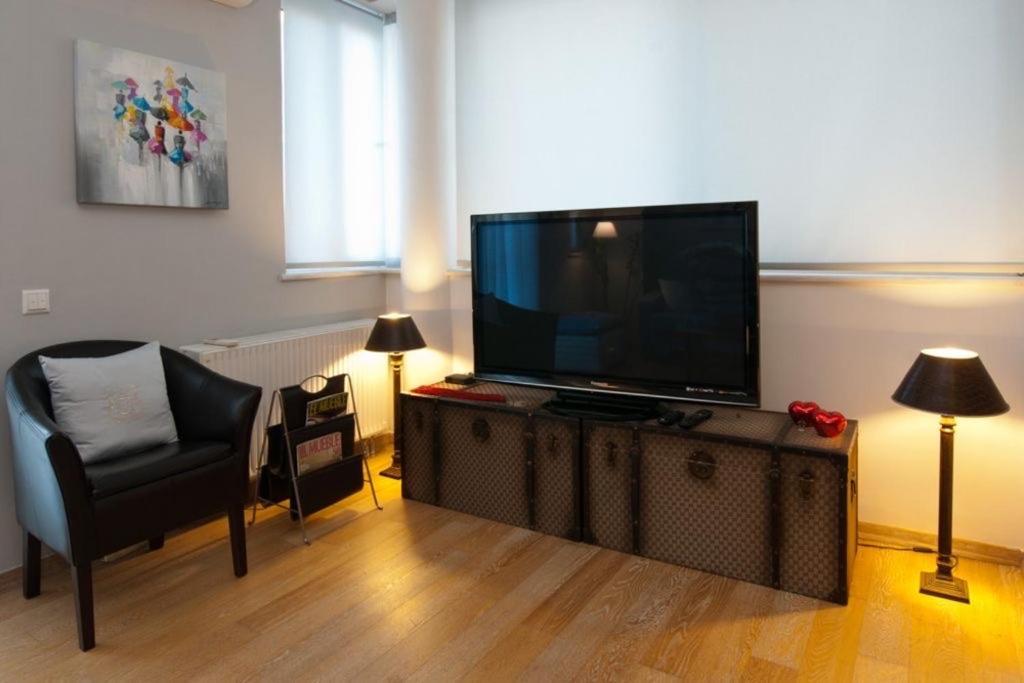 Acropolis Luxury Apartment With Balcony Athens Ngoại thất bức ảnh