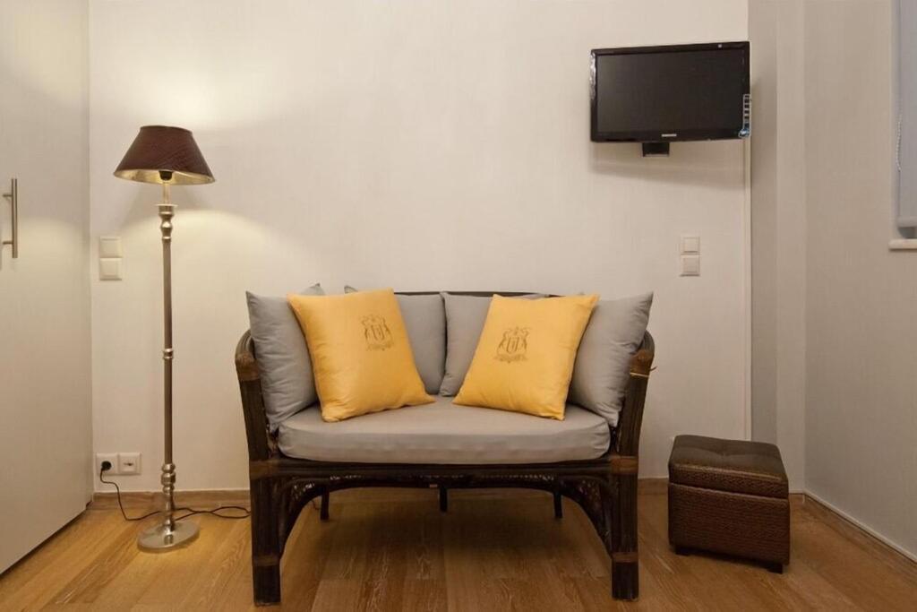Acropolis Luxury Apartment With Balcony Athens Ngoại thất bức ảnh